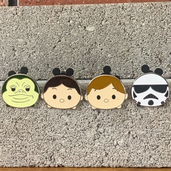 Disney Trading Pins - Picture 1 of 6